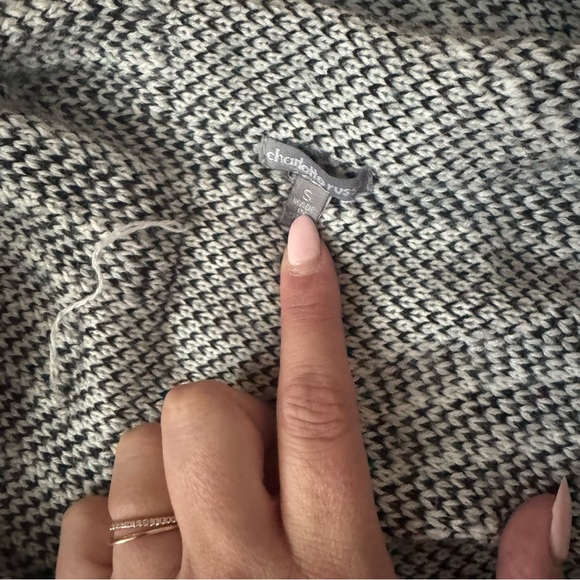 Charlotte Russe Open Cardigan - Picture 2 of 6